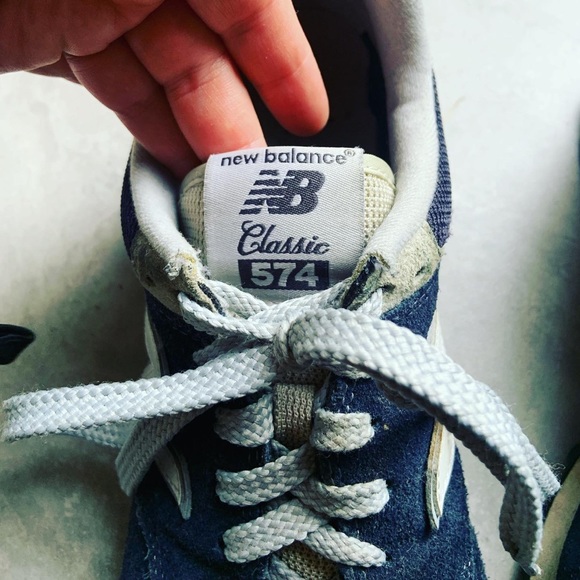 New Balance Classics 574 - Picture 2 of 5
